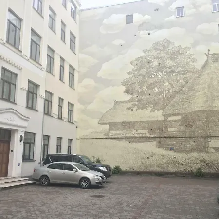 Dzīvoklis Ernesta Birznieka-upisa 18 *